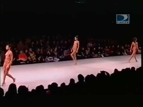 Adriana Lima for Rygy - São Paulo Fashion Week - Timeless Fashion Designer