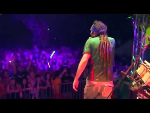 Locomondo - Me wanna dance - Live - Theatro Petras 2011