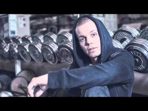 Elastinen - Hallussa Feat.Jontte Valosaari (2013)