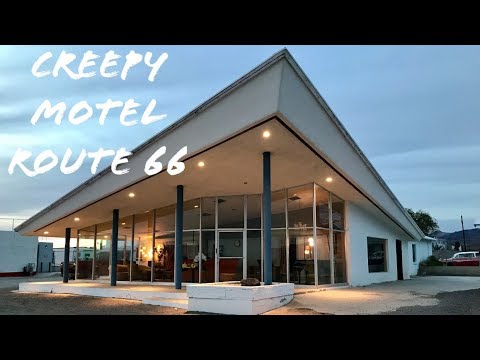 Creepy Motel Roys Motel & Cafe Amboy, CA Route 66