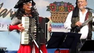 Gilligan's Island Medley - Queen Accordionna & 3 Sheets 2 the Wind