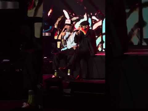 O è Natale tutti i giorni o non è Natale mai Carboni Jovanotti live Forum Assago 11 novembre 2025