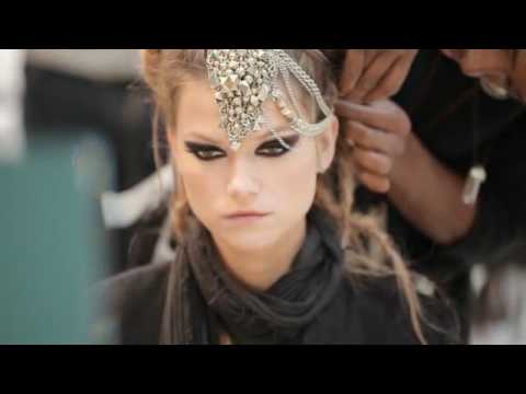 Chanel Pre Fall Paris/Bombay 2011/2012 - Backstage