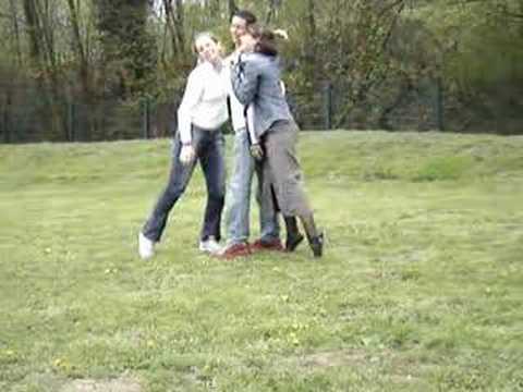 pourquoi ma fille se touche la zezette