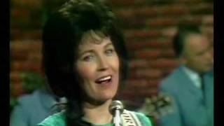 Loretta Lynn - You Ain't Woman Enough (To Take My Man)