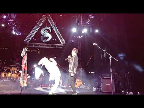 ELLA & DENDEN | BELAYAR - ROCKIN'ON ROOFTOP [Live]