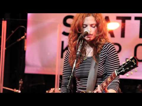 Visqueen - Beautiful Amnesia (Live on KEXP)