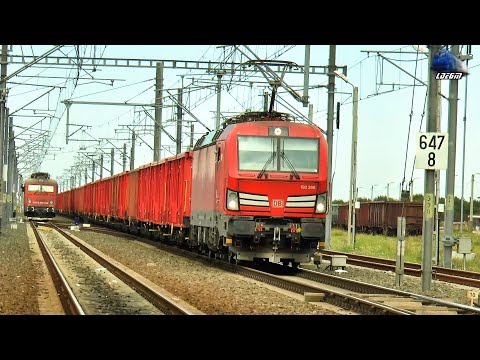 Siemens Vectron 193 390-2 D-DB & Phoenix 471003-0 RO-DBH in Gara Curtici Station - 25 August 2020