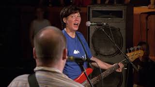 Kim Deal: &quot;They&#39;re doing a breakdown???&quot;
