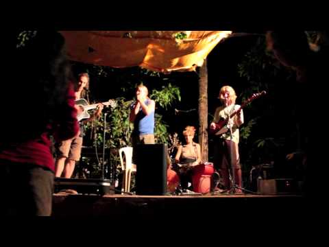 The Triptones Collective - An Octopus It Has Eight Legs...