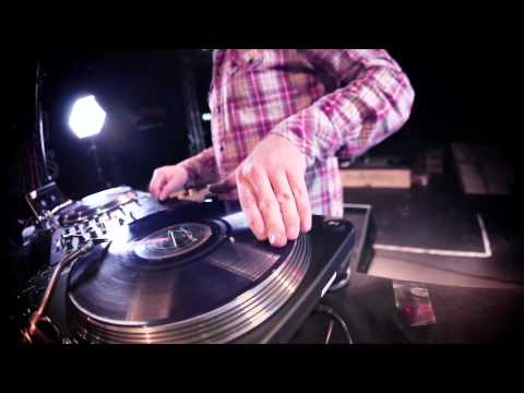 Reloop IQ2 MIDI Mini Mix feat. DJ Flip