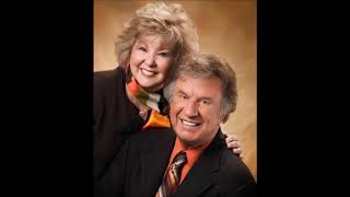 Bill Gaither-Because He Lives