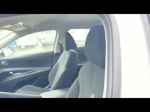 2024 Hyundai Elantra Essential