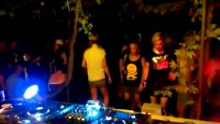 Dodi Palese plays Common Series 03 at Squat Party - Lecce 21/08/14