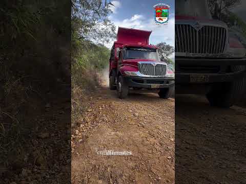 Avanzan trabajos de mejoramiento vial en sectores rurales del municipio
