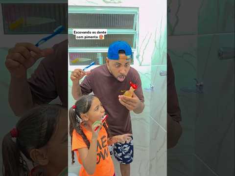 Vc escova os dentes quantas vezes por dia?🤔#shorts #humor #funnyshorts #like #comedy #shortvideos