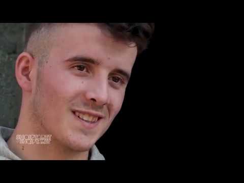 Ergresti jeton mes mjerimit, mezi flet dhe degjon por ka pasion diturinë! Mesazhi i tij prekes