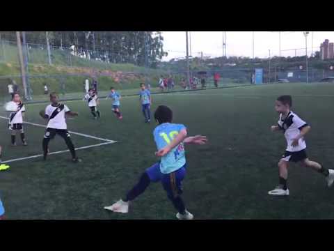 Golaço sem ângulo do Lorenzo Torino - 1ª Copa Decathlon 2019