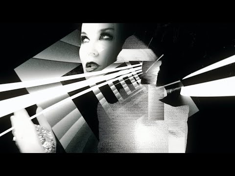 Daphne Guinness - Looking Glass