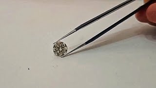 Download the video "Round Natural Diamond Weight 2.12 clarity SI2 #diamond #natural #round"