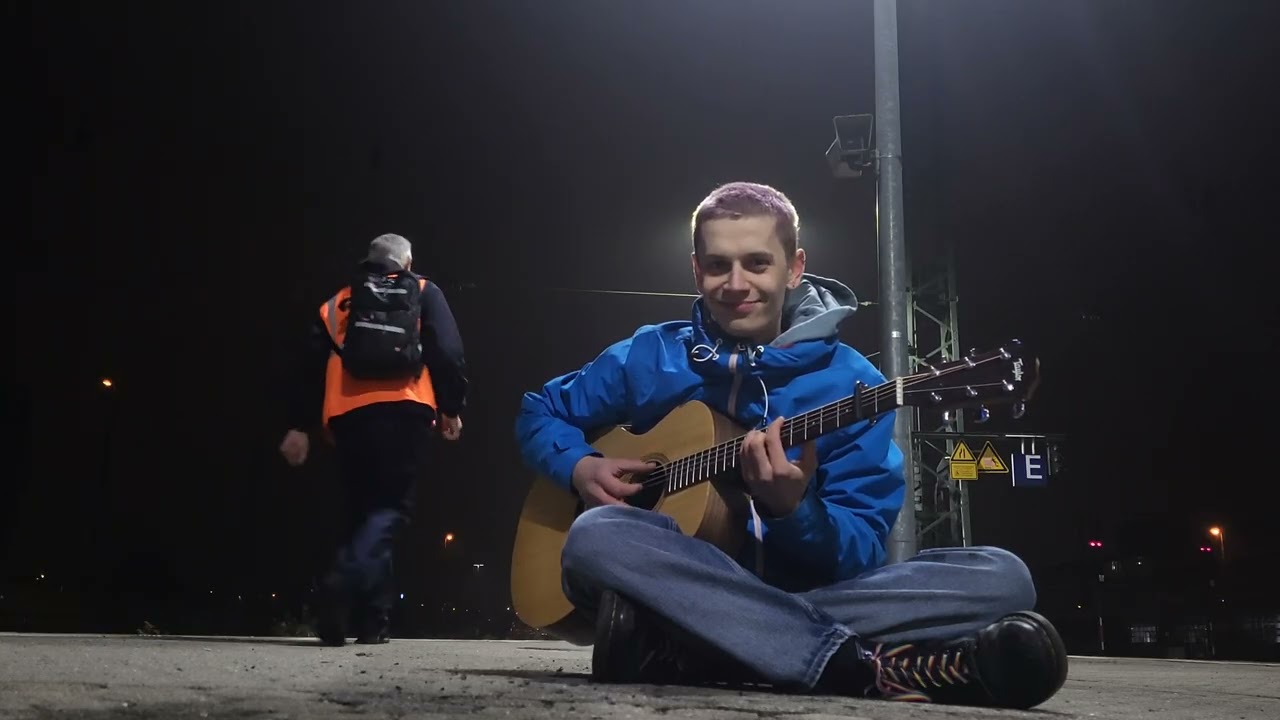 blue intended - Party For My Flaws (Live At The Trainstation)