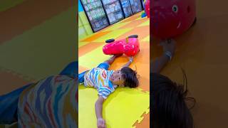 Download lagu Funny falling down baby😂 tingkahnya tidak pernah terduga selalu awasi bayimu😬 #fyp #shorts #funny mp3