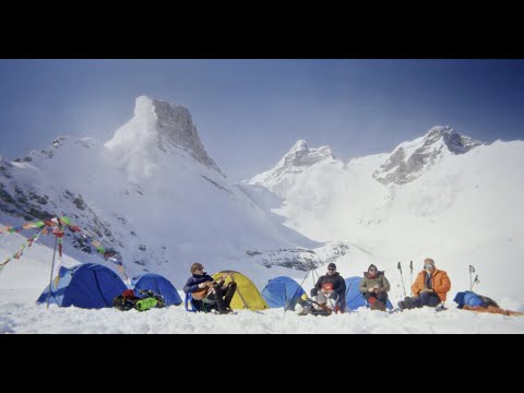 LES TROIS ACCORDS & COEUR DE PIRATE - Toujours les vacances (vidéoclip officiel)
