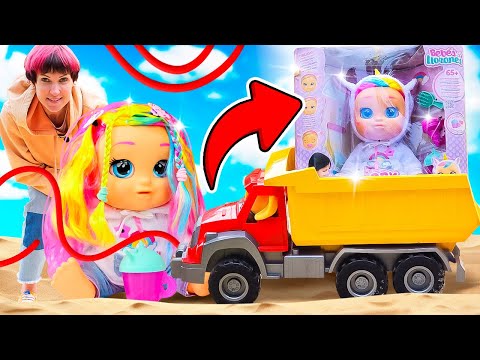 Маша Капуки Кануки распаковывает новую игрушку! Видео про куклы Край Бебис. Игры в дочки матери.