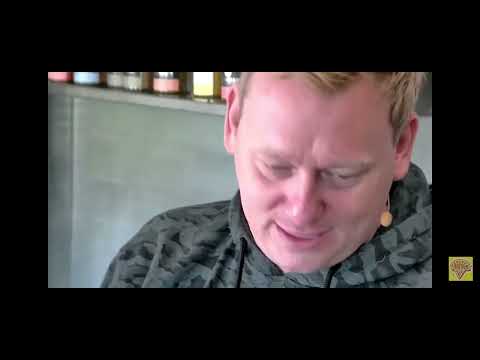 Knossi Singt über Fleisch 🤣🤣