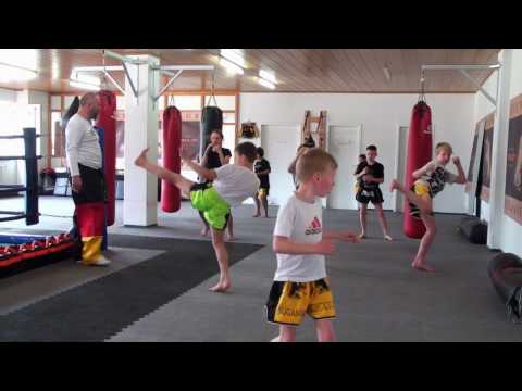 2017-04-01 Frühlingsfest und Gurtprfüfung im K1 - Kickboxen - Sanda - Sugambrer Fightclub