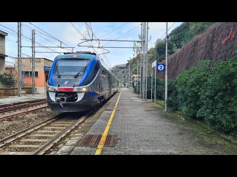 Super incrocio in curva tra il R 21943/21944 e il R 21941/21942