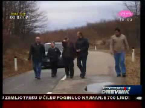 Automobil ide uz brdo