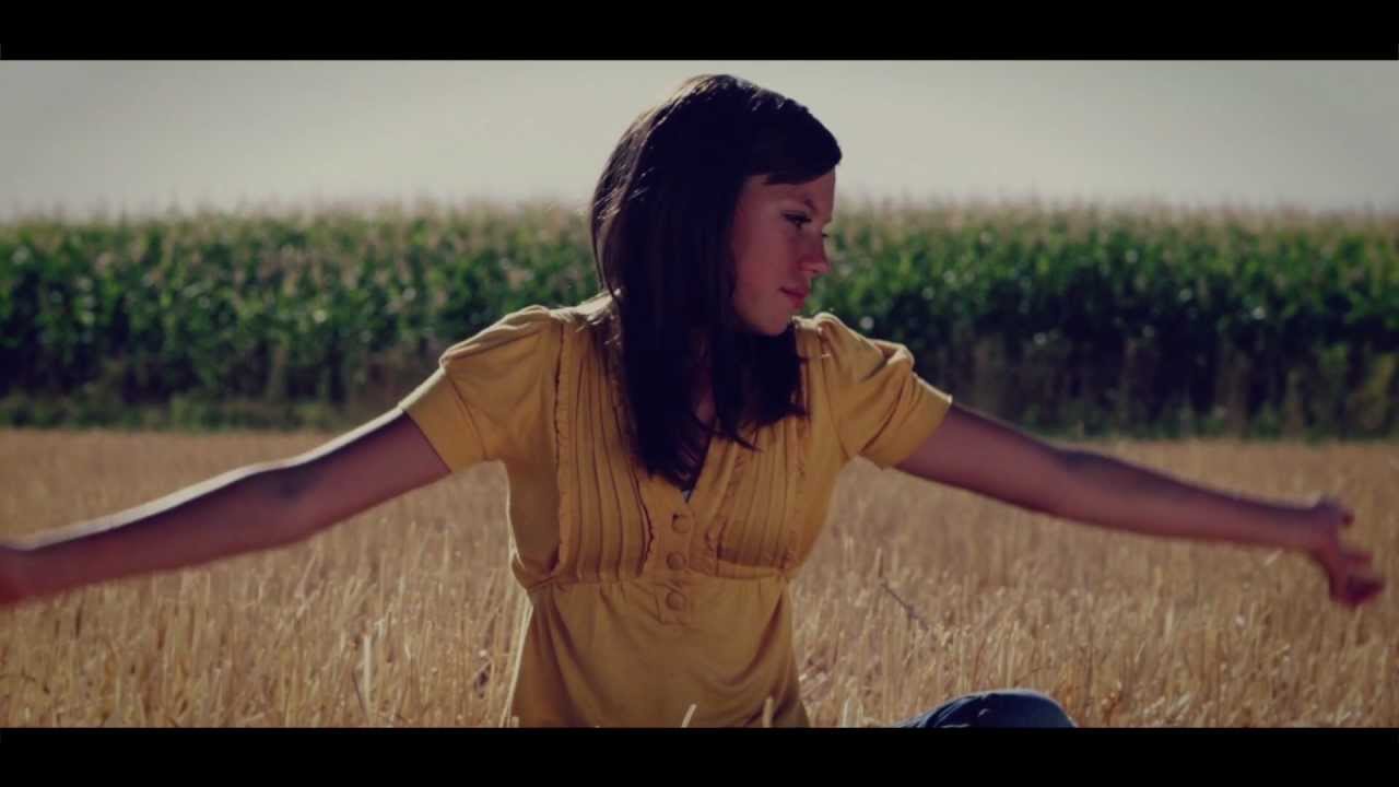 Marcos Yaroide -Por Una Como Ella Video oficial de letras