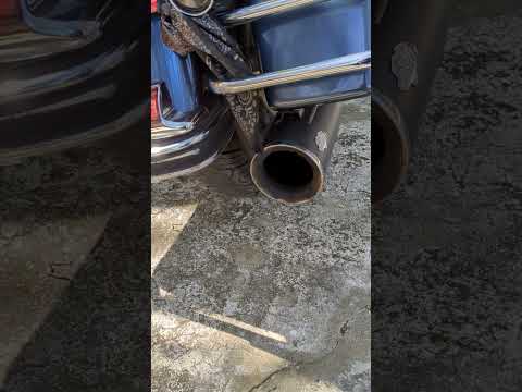Cammed out 88ci Vtwin with Vance & Hines 2 into 1