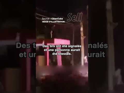 Soulèvement à Cuba le peuple cubain prend le contrôle du siège du Parti communiste à Ciego de Avila