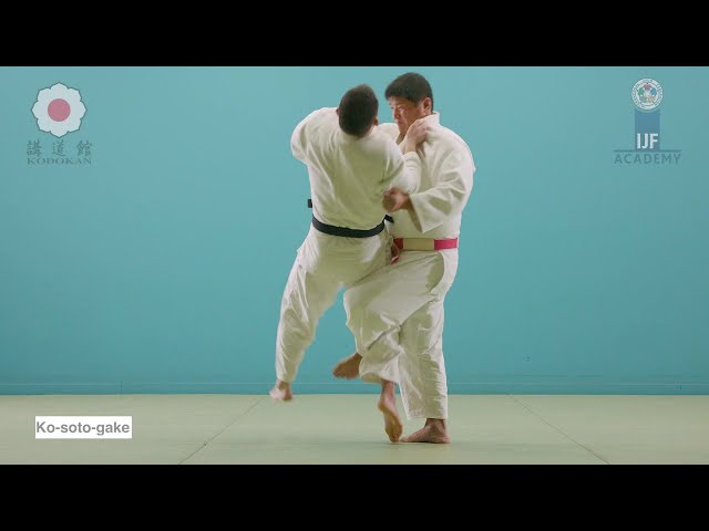 Диана Ягофарова мен Бахром Якубов жыныстық қатынасқа түсуде.