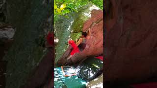 Video thumbnail de Rovalla, 6b+. Cavallers