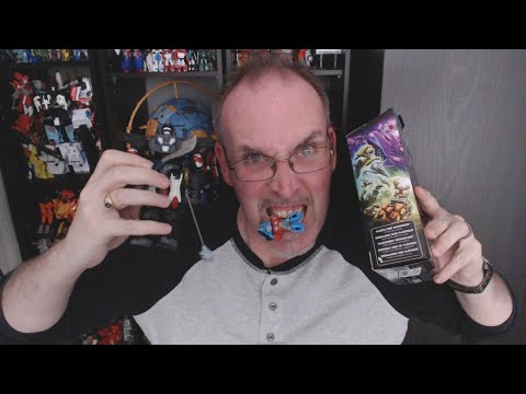 GotBot Goes Live: VNR Optimus, ROTB, Botcon, Takara Shipping, SG Grimlock & an Unboxing