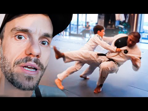 MARCOS DERRUBOU O PROFESSOR NO CIRCUITO DE  JIU-JITSU