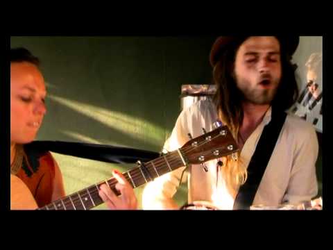 Happy Half Sessions - Famous James & The Monsters