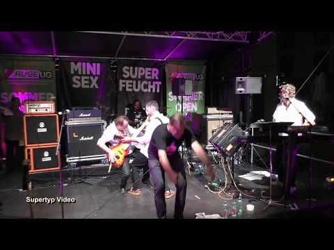 Linz/Pfarrplatz: Superfeucht - Jetzt oder nie