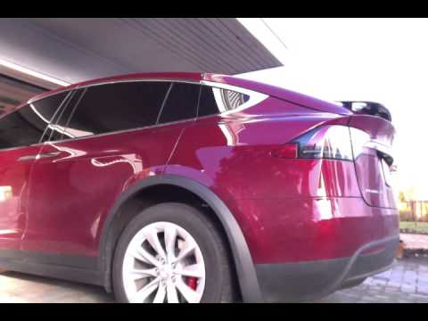 Summoning the Model X...parking in the garage