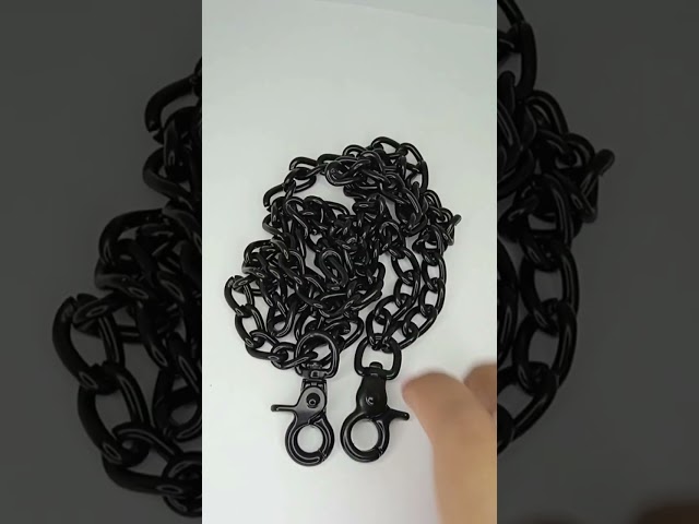 Vídeo relacionado con Cadena de Pantalón, Cintura de Cadena de Pantalones Unisex Metal Hip-Hop para Jeans, Cinturón y Monedero, Metal Duradero con Cierre de Mosquetón, Ideal para Hombres y Mujeres, 54 cm, Color Plata