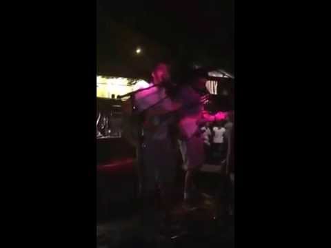 Gitarinet Groove System LIVE @ Šlep - Smack My Bitch Up (deo atmosfere)