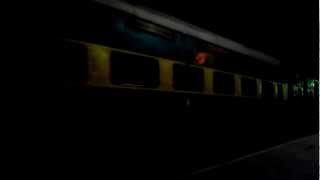 preview picture of video '12831 Dhanbad Bhubaneswar Garibrath Express departing from Jharsuguda Junction'