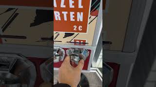Neue Pokemon Vending Maschine im Pokesynek Store #pokemon #pokemontcg