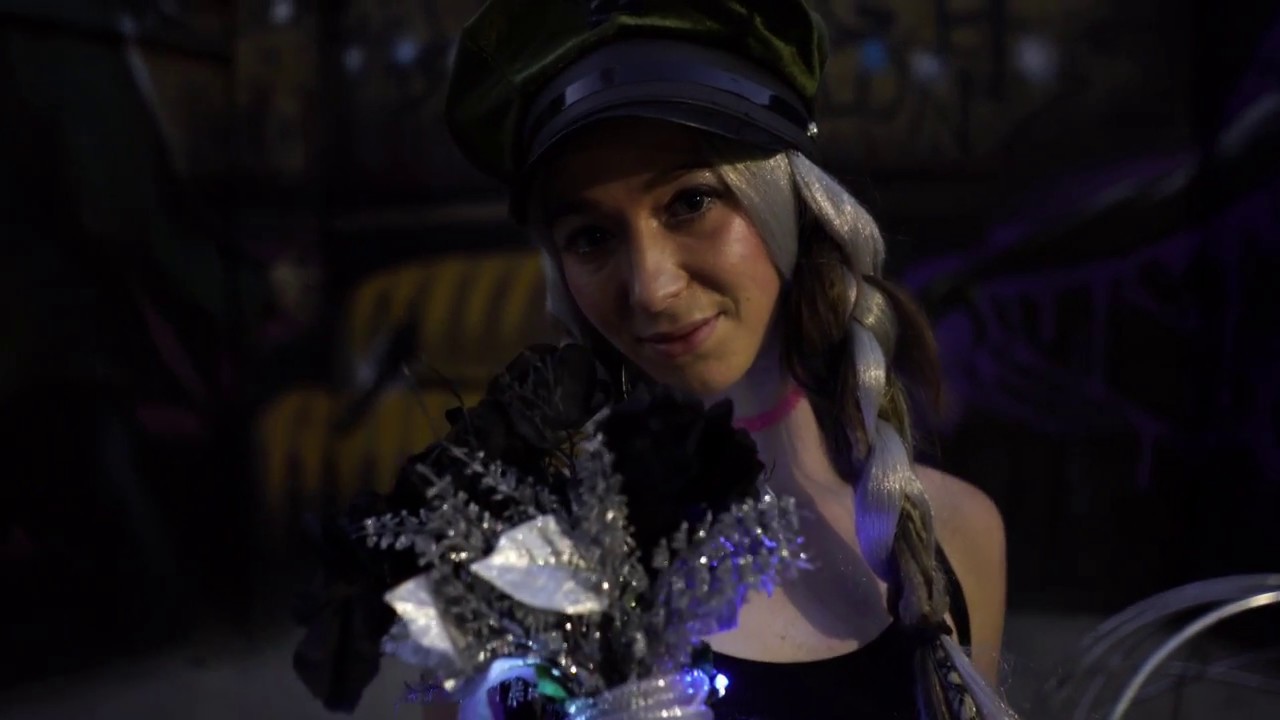Promotional video thumbnail 2 for Ziggy Starlight
