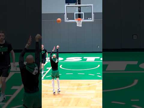 Derrick White was AUTOMATIC from three at practice