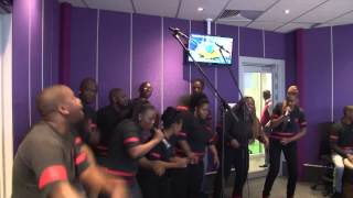 Soweto Gospel Choir  - Emarabini