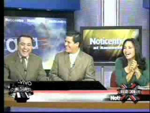 SuperXclusivo - Lanzan huevo a Fortuño 9/29/09 Parte II